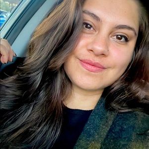 Meet your Posher, Valeria